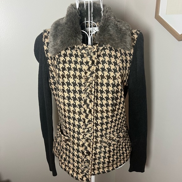 CABI Wool Houndstooth Boucle Blazer Jacket Womens Size 4 Tweed Academia Career - Picture 2 of 6